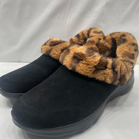 NEW Skechers On The Go Cozy Life Clog Slip On Comfort Indoor/Outdoor Slip On NIB - Picture 4 of 9